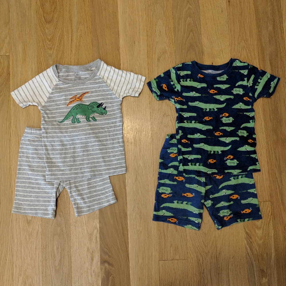 Lot  of 2 Sets of Carter's Short Pajamas, size 4t